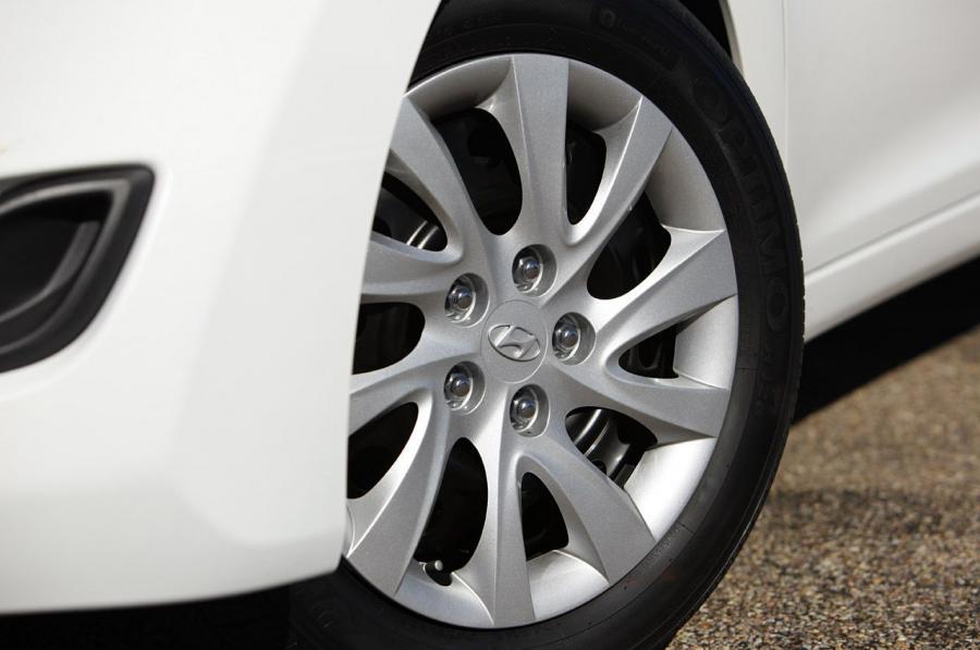  Hyundai Elantra 2011 года  (фото 60 из 144)